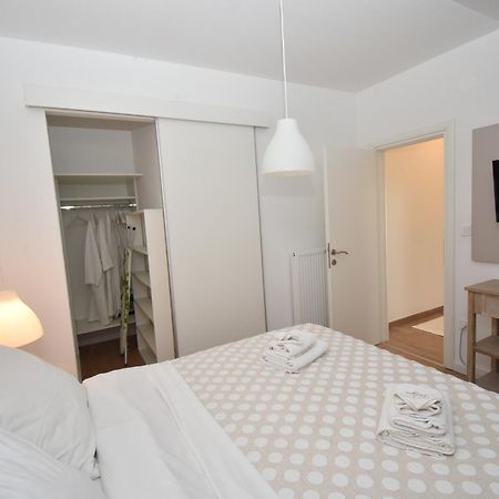 Apartmani Julija Vodice Luaran gambar