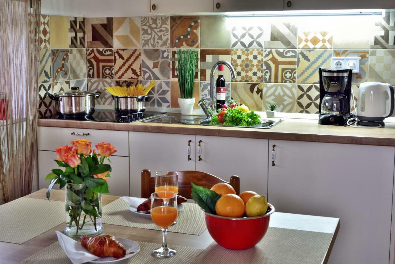 Apartmani Julija Vodice Luaran gambar