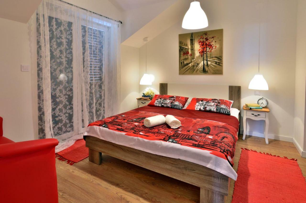 Apartmani Julija Vodice Luaran gambar