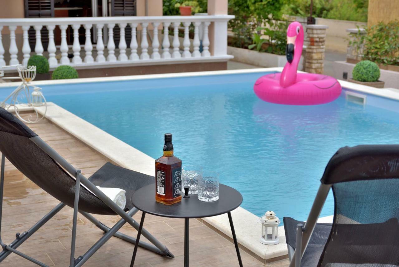 Apartmani Julija Vodice Luaran gambar