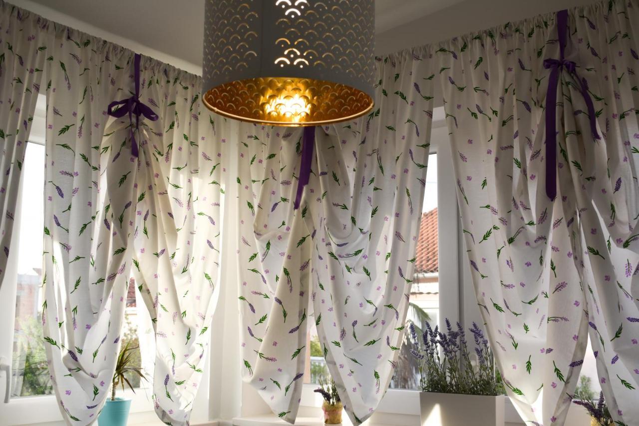 Apartmani Julija Vodice Luaran gambar